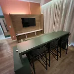 Hot Beach Suites Olimpia